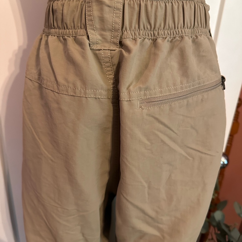 The North Face men’s Paramount Trail khaki tan zipper convertible L nylon pants - Picture 13 of 16